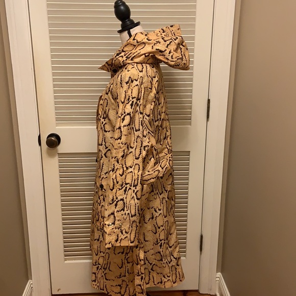 Frame Python Print Hooded Trench Coat - Picture 8 of 16